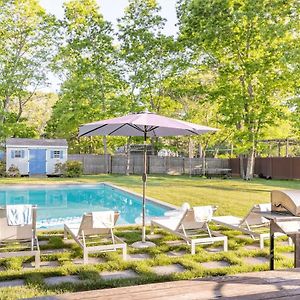 Luxurious Hamptons House With Heated Pool & Grill Villa Hampton Bays Exterior photo