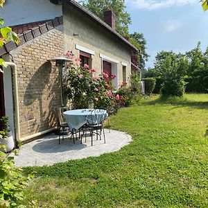 Apartamento Studio Epicea Avec Jardin Dans Charmante Propriete Méry-sur-Oise Exterior photo