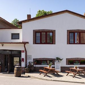 Penzion a vinařství NATURVINI Villa Miroslav  Exterior photo