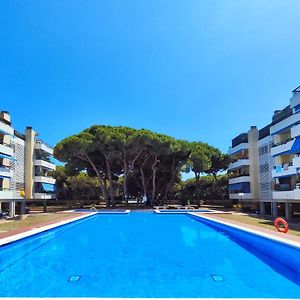 Apartamento Magnifico Apartamento En La Playa De Gava Mar Castelldefels Exterior photo