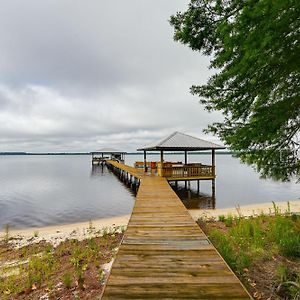 Couples Retreat On Bay Tree Lake Villa Elizabethtown Exterior photo