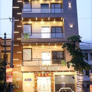 Hotel The Divine- शानदार कमरे के साथ Pānīpat Exterior photo