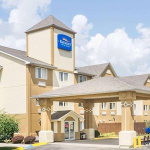 Hotel Baymont By Wyndham Piqua Exterior photo