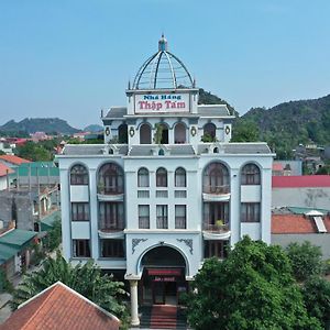 Hotel Khach San Thap Tam Yen Ha Exterior photo