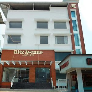 Ritz Avenue Luxury Hotel Mahe Exterior photo