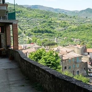 Apartamento Casa Angolo Cantina Nel Castello Montegiovi Exterior photo