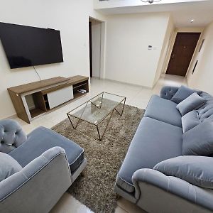 Modern & Cozy 1 Bedroom And 1 Living Room Apartment Near Sharjah University Exterior photo