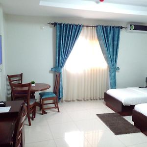 Hotel Freesia Yaoundé Exterior photo