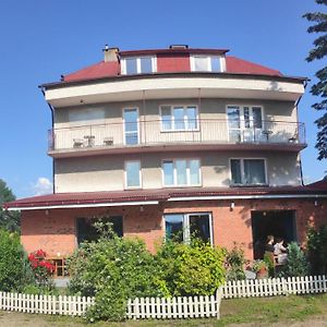 Hotel Gosciniec Celina Krasnobród Exterior photo