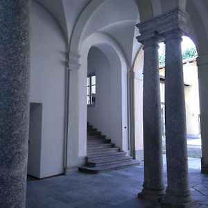 Cozy Single Room In A Period Property Albese Con Cassano Exterior photo