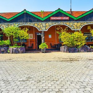 Sundowner Lodge Nakuru Exterior photo