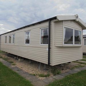 Kingfisher Vacation III 6 Berth 3 Bedrooms Close To Site Entrance Ingoldmells Exterior photo