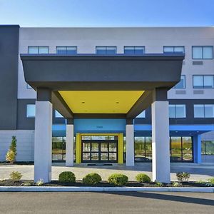 Hotel Tru By Hilton Huber Heights Dayton Exterior photo