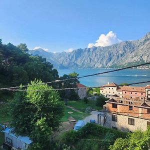 Deluxe Double Room With Garage Fis Kotor Exterior photo