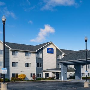 Hotel Baymont By Wyndham Gurnee Exterior photo