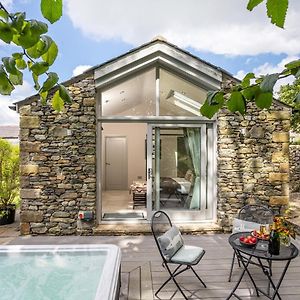 The Cow Shed - With Hot Tub Villa Kirkby Lonsdale Exterior photo