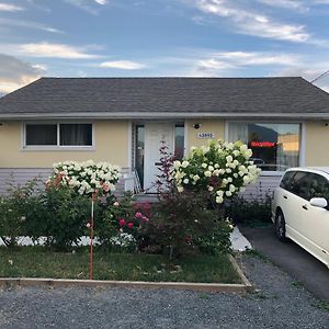 Shady Willow Guest House -Coach House & Privet Small Compact Rooms With Separate Entrance Chilliwack Exterior photo