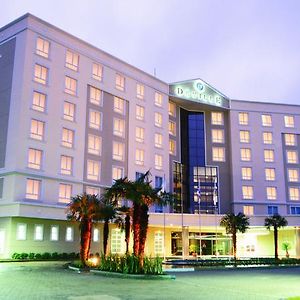 Hotel Deville Prime Porto Alegre Exterior photo