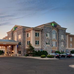 Holiday Inn Express Hotel & Suites Saginaw, An Ihg Hotel Exterior photo