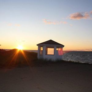 Apartamento Luxueux Chalet Sur La Plage - Baie Des Chaleurs Caraquet Exterior photo