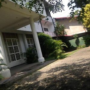 Ubaya'S Home Boralesgamuwa Exterior photo
