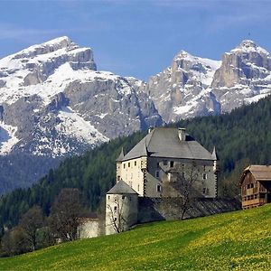 Apartamento Luxury Chalet At The Foot Of The Dolomites By The Castle La Villa  Exterior photo