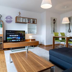 3 Zimmer Familienwohnung Mit Wlan & Netflix Mönchengladbach Exterior photo