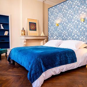 La Chambre Bleue Bed and Breakfast Lezat-sur-Leze Exterior photo