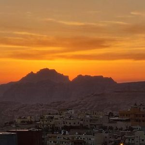 Petra Sunset Bed & Breakfast Wadi Musa Exterior photo