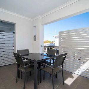 Apartamento Convenient Touch Of Gold 2Bed Wifi Wine Parking Perth Exterior photo