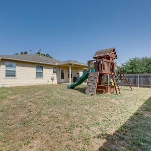 Elgin Getaway With Private Fenced Yard And Playset Villa Exterior photo