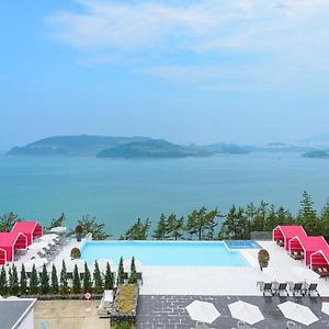 Vigo Resort Yeosu Exterior photo