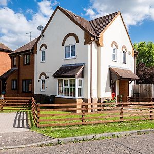 Wheatley House Villa Milton Keynes Exterior photo