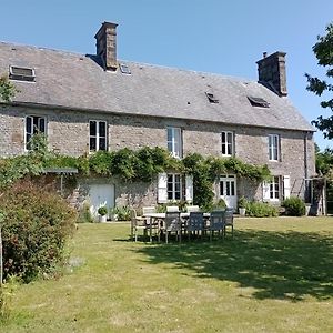 Le Presbytere Bed and Breakfast Beauficel Exterior photo