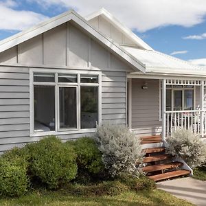 Derwent River Cottage - Tranquil Waterfront Living Goodwood Exterior photo