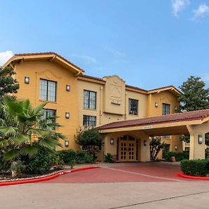 Hotel Super 8 By Wyndham The Woodlands North Spring Exterior photo