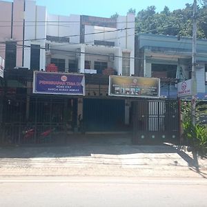 Hotel Oyo 93117 Penginapan Tiga Dara Jayapura Exterior photo