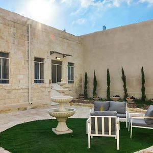 מלון הליוס בוטיק מרשת מלונות לה פינקה Beerseba Exterior photo