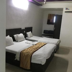 Hotel Long Stay Ahmedabad Exterior photo