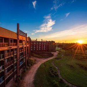 Disney'S Animal Kingdom Lodge Four Corners Exterior photo