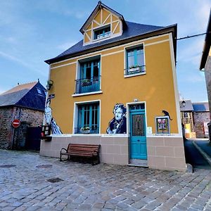 La Goutte D'Or Bed and Breakfast Combourg Exterior photo