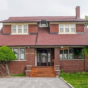 Classic Home Niagara Falls Exterior photo