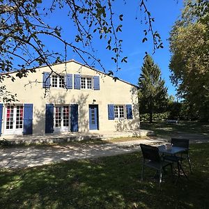 Maison De Campagne Cosy Dans La Verdure Villa Champniers  Exterior photo