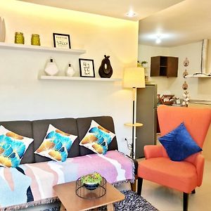 Fully Furnished Apartment With Netflix And Wifi Batangas Exterior photo