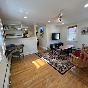 Apartamento Bright & Spacious 1 Br- King Bed & Private Yard Providence Exterior photo