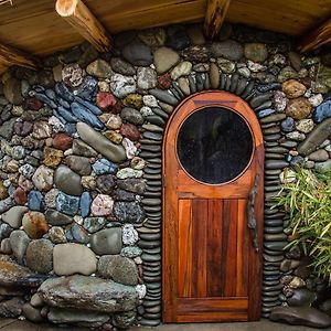 Hotel The Front Porch Hidden Oasis Arcata Exterior photo