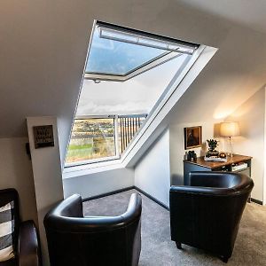 Loft Apartment In Accrington Stunning Lancashire Views Church  Exterior photo