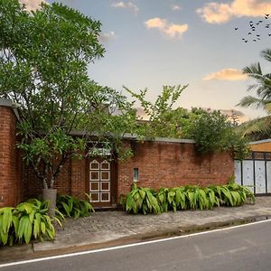 Villa V Kalutara Wadduwa Exterior photo