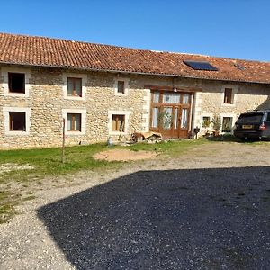 A Barn With A View And Tranquility Bed and Breakfast Varaignes Exterior photo