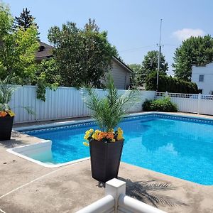 Apartamento Private Pool And Backyard * Bbq * 6 Beds * 5 Min. From Mtl Longueuil Exterior photo